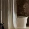 Sin taladros y con notas vintage: así es el toallero plegable de Zara Home que llega para revolucionar el cuarto de baño