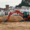 Solo hay algo más abundante que los turistas en las playas españolas: las algas asiáticas se están convirtiendo en un enorme problema