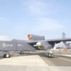Una de las armas más inquietantes de China ya tiene fecha de vuelo: un enorme dron nodriza con 100 drones kamikaze a bordo