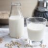 Así puedes beber leche de soja sin hincharte: cinco consejos para lograrlo