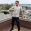Marcos Vázquez, creador de Fitness Revolucionario, recomienda estos dos micro-entrenamientos de apenas un minuto para mejorar tu salud física y mental