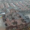 China está moviendo bloques de edificios enteros a la vez para construir debajo. ¿Por qué? Porque puede