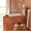 Ikea lanza una nueva estantería de baño sin tornillos ni taladros: es de diseño moderno e ideal para espacios pequeños
