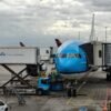 Si algo nos iguala a todos los mortales es el límite de 100 ml en el equipaje de mano del avión. Eso está a punto de acabarse