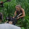 La mayoría de blockbusters necesitan más de dos años para hacerse, a ‘Jurassic World: El renacer’ le ha bastado con 15 meses y un director que trabaja como una bala
