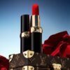 El iPhone de las barras de labios es de Louis Vuitton y esperan venderlos como churros: «los clientes están entusiasmados»