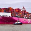 No es un barco, es un «Empire State» flotante: la machada del ONE superando el récord de contenedores a bordo